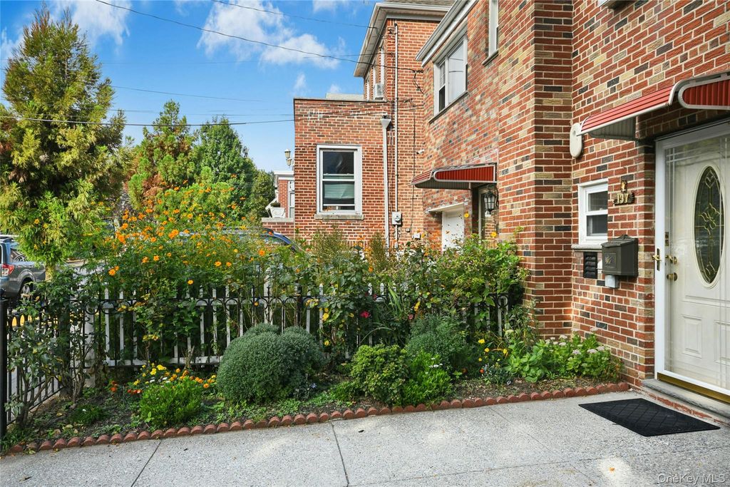 137 E 235th Street, Bronx, NY 10470 — photo 2