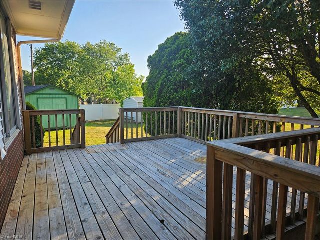 1867 Hickory Tree Road, Winston-salem, NC 27127
