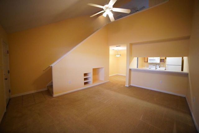 2738 W Tharpe St Apt 2306, Tallahassee, FL 32303
