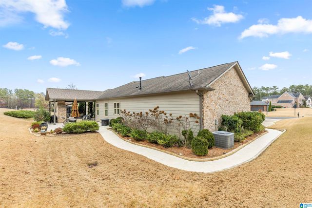 421 GLEN IRIS CIRCLE, Pelham, AL 35124