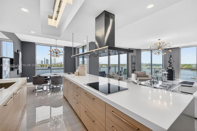 17111 Biscayne Blvd 710, North Miami Beach, FL 33160