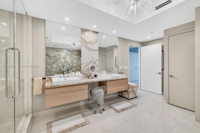 17111 Biscayne Blvd 710, North Miami Beach, FL 33160