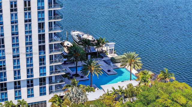 17111 Biscayne Blvd 710, North Miami Beach, FL 33160