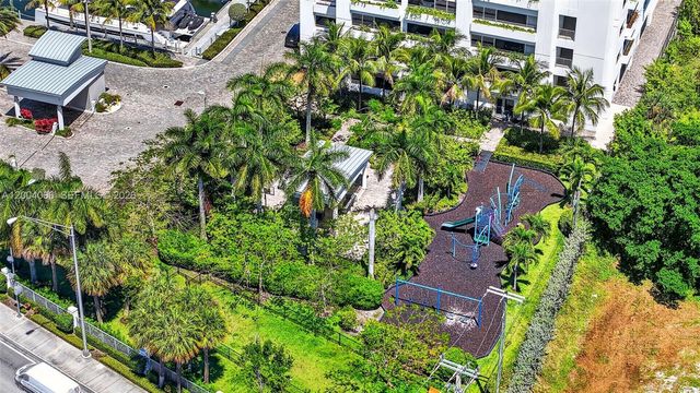 17111 Biscayne Blvd 710, North Miami Beach, FL 33160