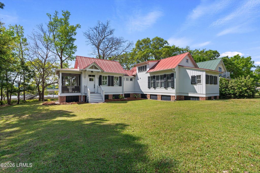 206 Marsh Pointe Drive, Sheldon, SC 29941