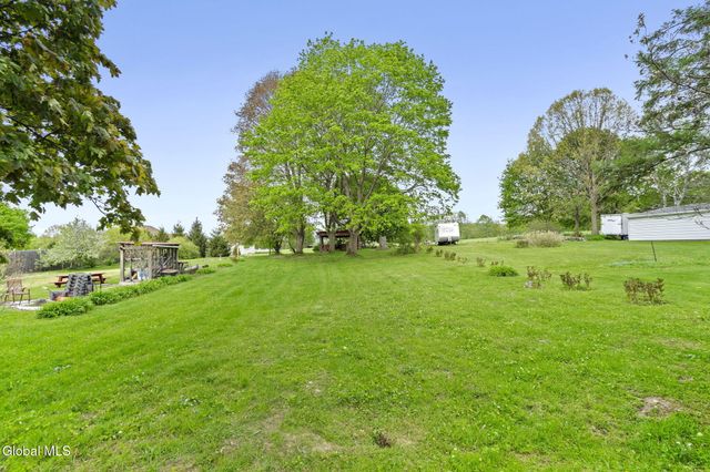294-296 New Salem South Road, New Scotland, NY 12186