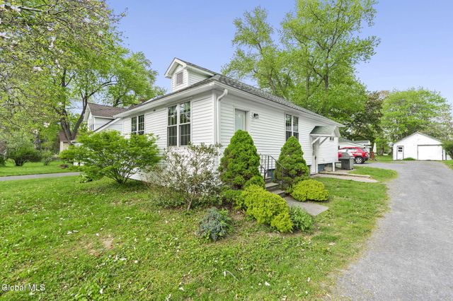 294-296 New Salem South Road, New Scotland, NY 12186