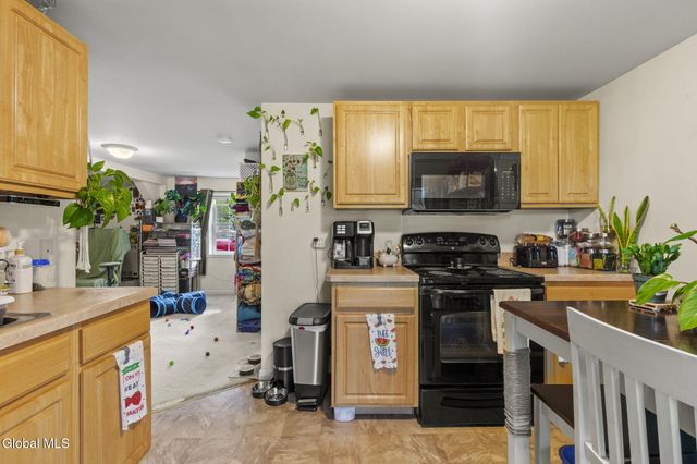 294-296 New Salem South Road, New Scotland, NY 12186