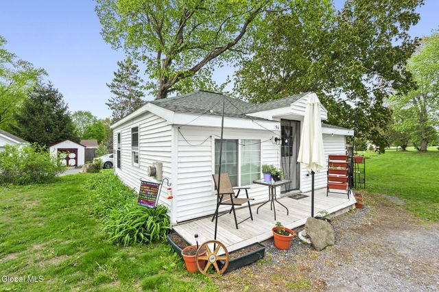 294-296 New Salem South Road, New Scotland, NY 12186