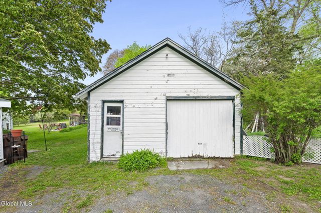 294-296 New Salem South Road, New Scotland, NY 12186