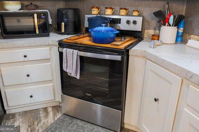 4985 Hwy 169, Glennville, GA 30427