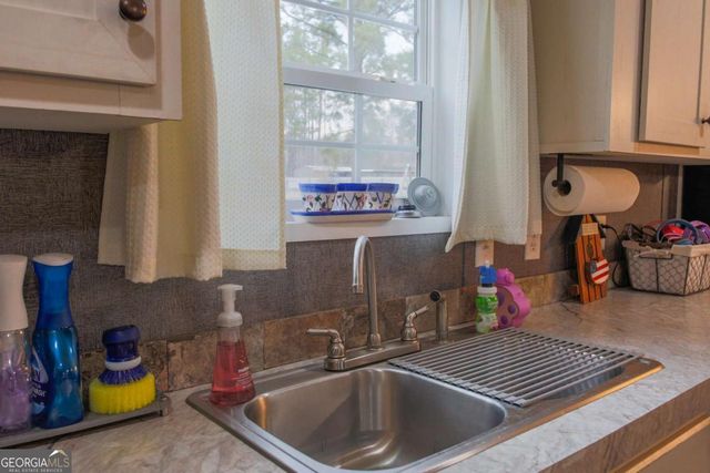 4985 Hwy 169, Glennville, GA 30427