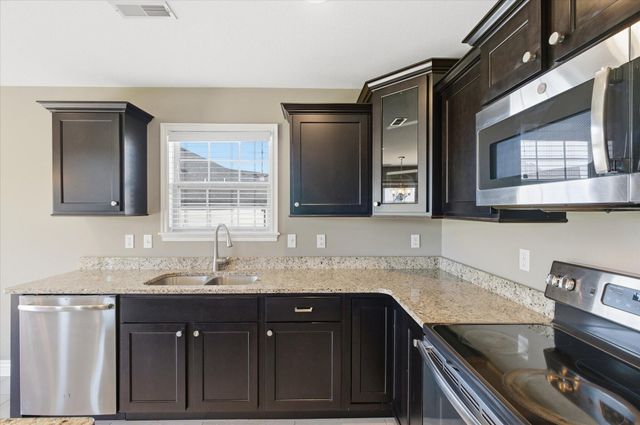 5322 HARBOR TOWN DR, Columbia, MO 65201