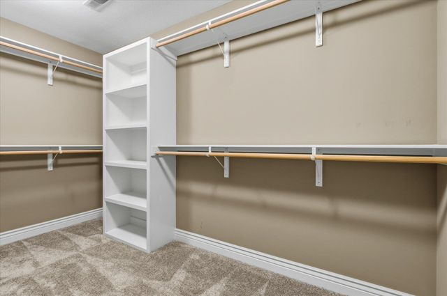 5322 HARBOR TOWN DR, Columbia, MO 65201