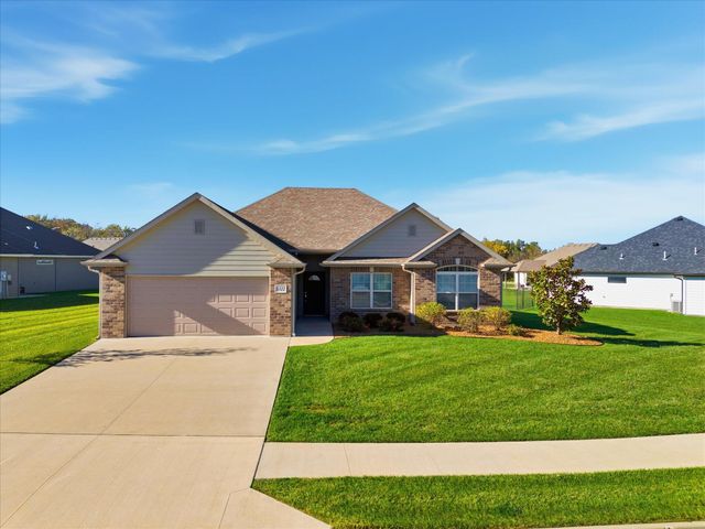 5322 HARBOR TOWN DR, Columbia, MO 65201