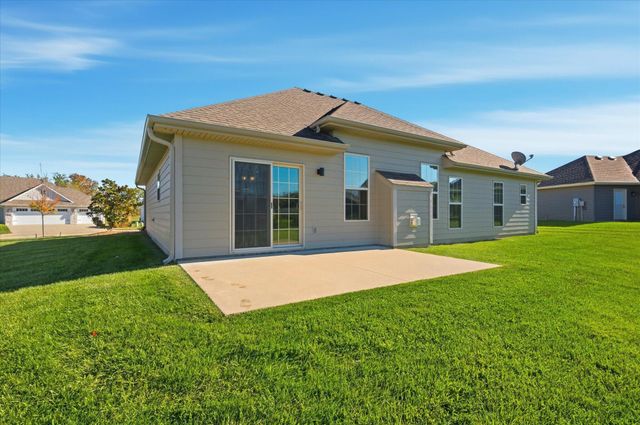 5322 HARBOR TOWN DR, Columbia, MO 65201