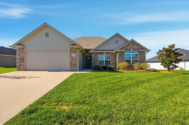 5322 HARBOR TOWN DR, Columbia, MO 65201