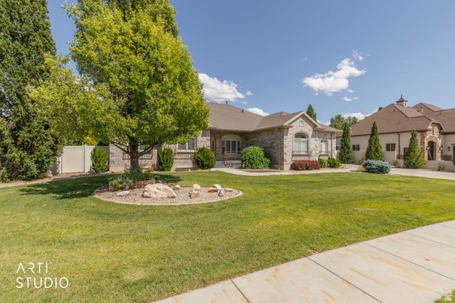2327 BLUFF RIDGE DR, Syracuse, UT 84075