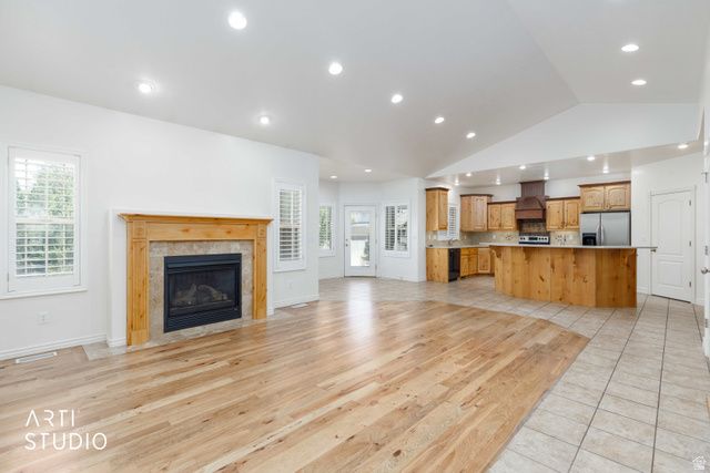 2327 BLUFF RIDGE DR, Syracuse, UT 84075