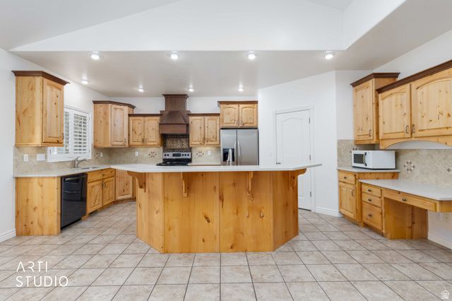 2327 BLUFF RIDGE DR, Syracuse, UT 84075