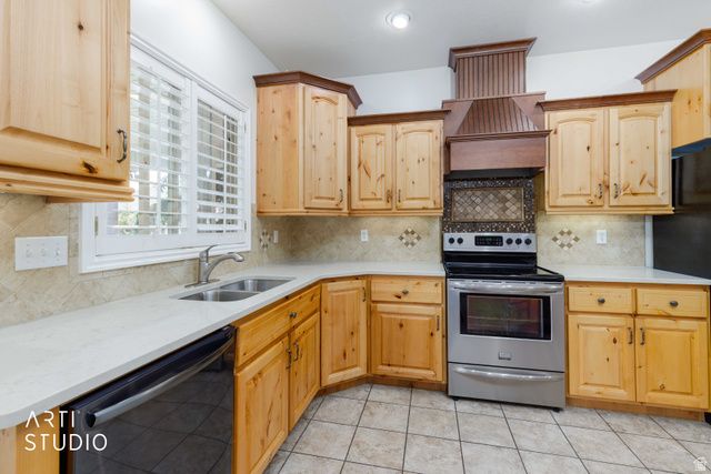 2327 BLUFF RIDGE DR, Syracuse, UT 84075