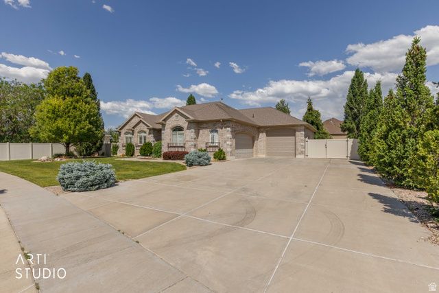 2327 BLUFF RIDGE DR, Syracuse, UT 84075