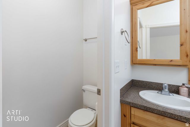 2327 BLUFF RIDGE DR, Syracuse, UT 84075