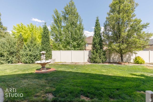 2327 BLUFF RIDGE DR, Syracuse, UT 84075