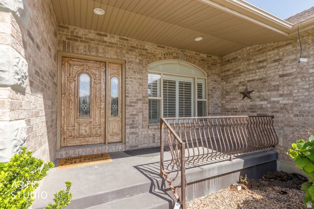 2327 BLUFF RIDGE DR, Syracuse, UT 84075