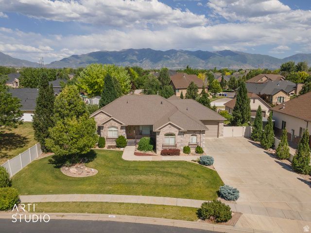 2327 BLUFF RIDGE DR, Syracuse, UT 84075