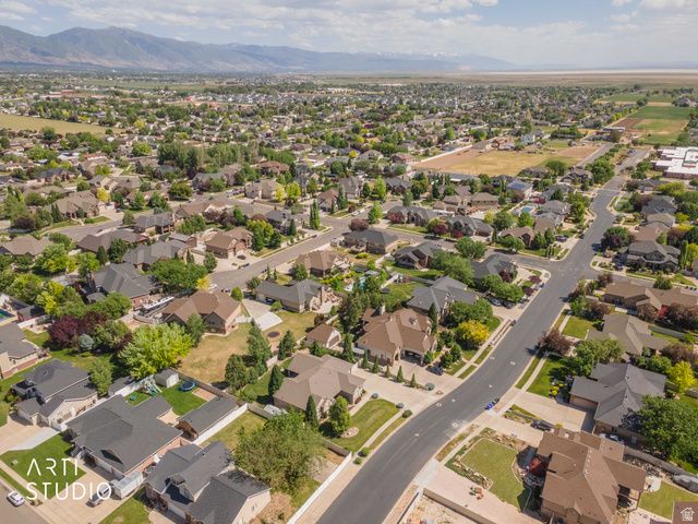 2327 BLUFF RIDGE DR, Syracuse, UT 84075