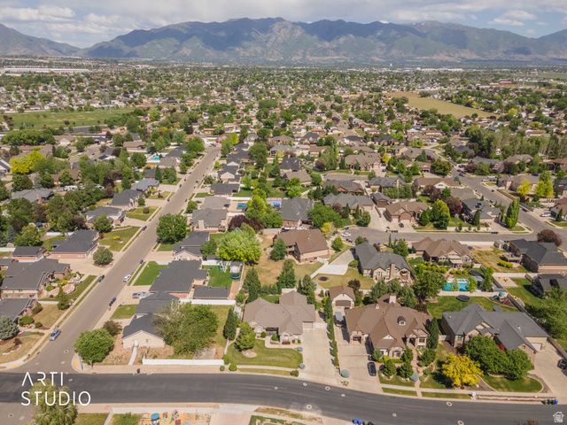2327 BLUFF RIDGE DR, Syracuse, UT 84075