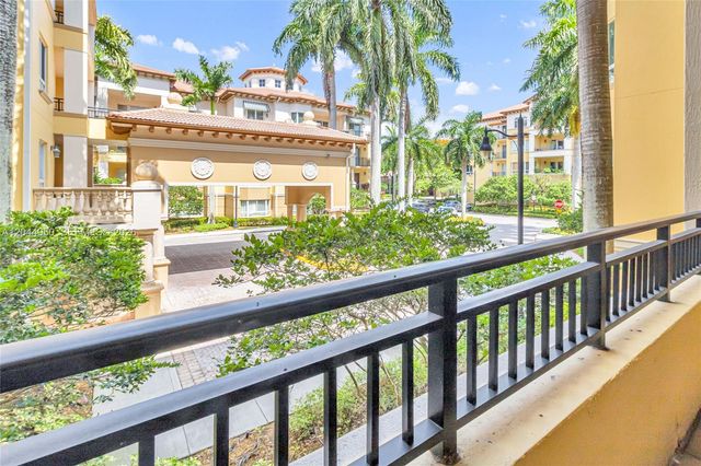 16100 Emerald Estates Dr 298, Weston, FL 33331