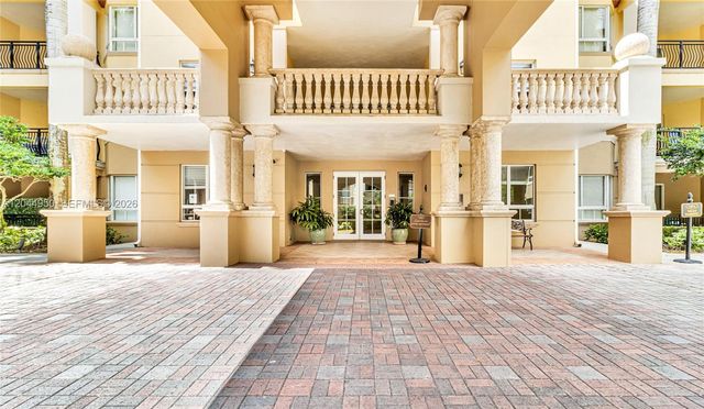 16100 Emerald Estates Dr 298, Weston, FL 33331