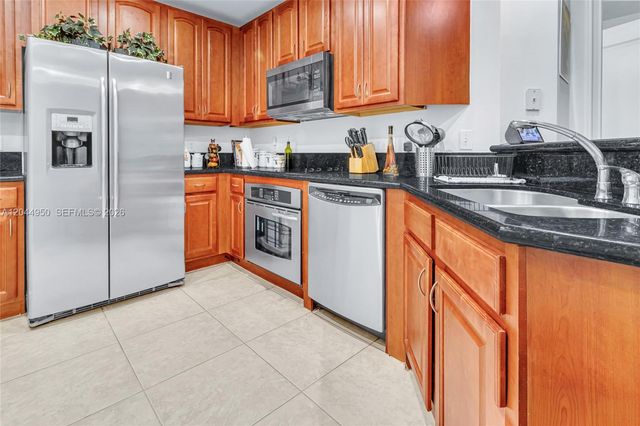 16100 Emerald Estates Dr 298, Weston, FL 33331