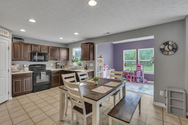 312 Evergreen Circle, Pickerington, OH 43147