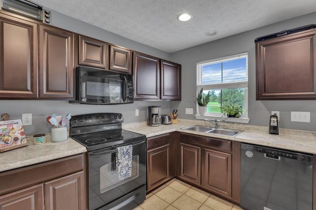 312 Evergreen Circle, Pickerington, OH 43147