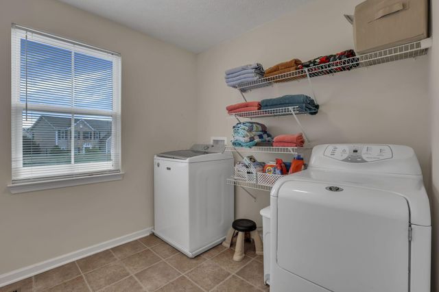 312 Evergreen Circle, Pickerington, OH 43147