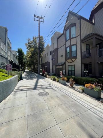 530 S Primrose Avenue, Monrovia, CA 91006