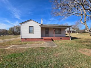 115 & 115.5 Hampshire Dr, Gaffney, SC 29341