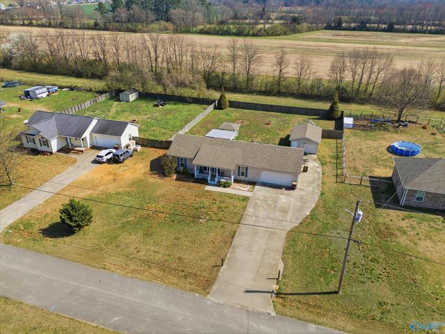 21710 David Drive, Elkmont, AL 35620