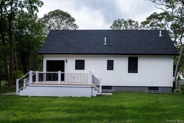 568 granny Road, Medford, NY 11763