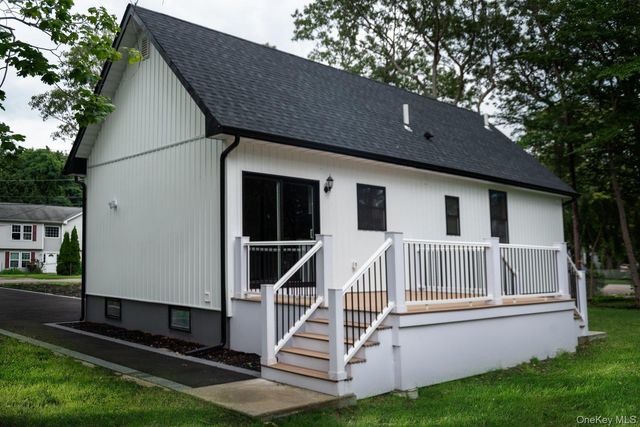 568 granny Road, Medford, NY 11763