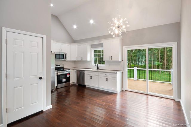 568 granny Road, Medford, NY 11763