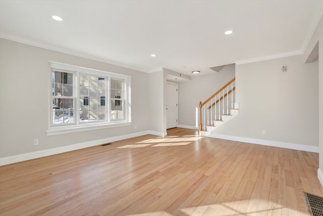 865 Washington Street 6, Canton, MA 02021