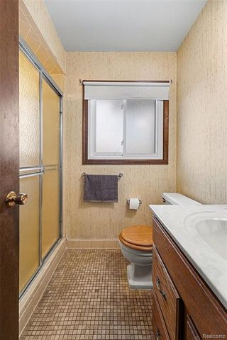 26254 Cecile Street, Dearborn Heights, MI 48127