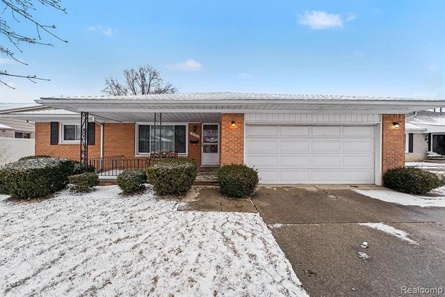 26254 Cecile Street, Dearborn Heights, MI 48127