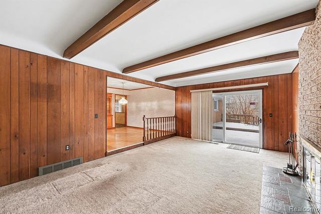 26254 Cecile Street, Dearborn Heights, MI 48127