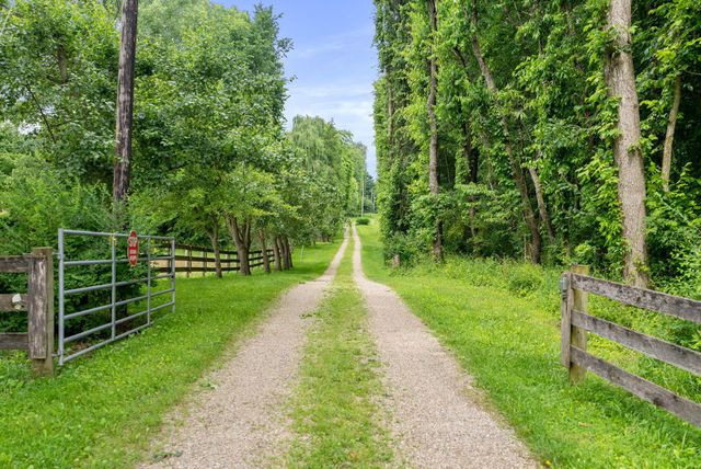 7955 Horn Road, Gambier, OH 43022