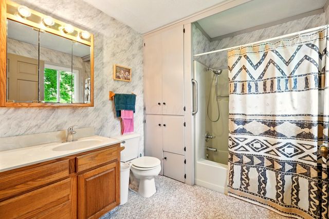 7955 Horn Road, Gambier, OH 43022